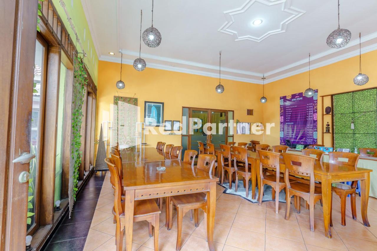 Nafisa Homestay Syariah Near Jatim Park 3 Batu Mitra Reddoorz مالانغ المظهر الخارجي الصورة