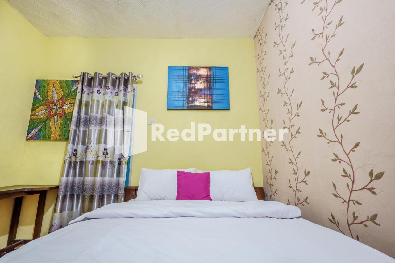 Nafisa Homestay Syariah Near Jatim Park 3 Batu Mitra Reddoorz مالانغ المظهر الخارجي الصورة