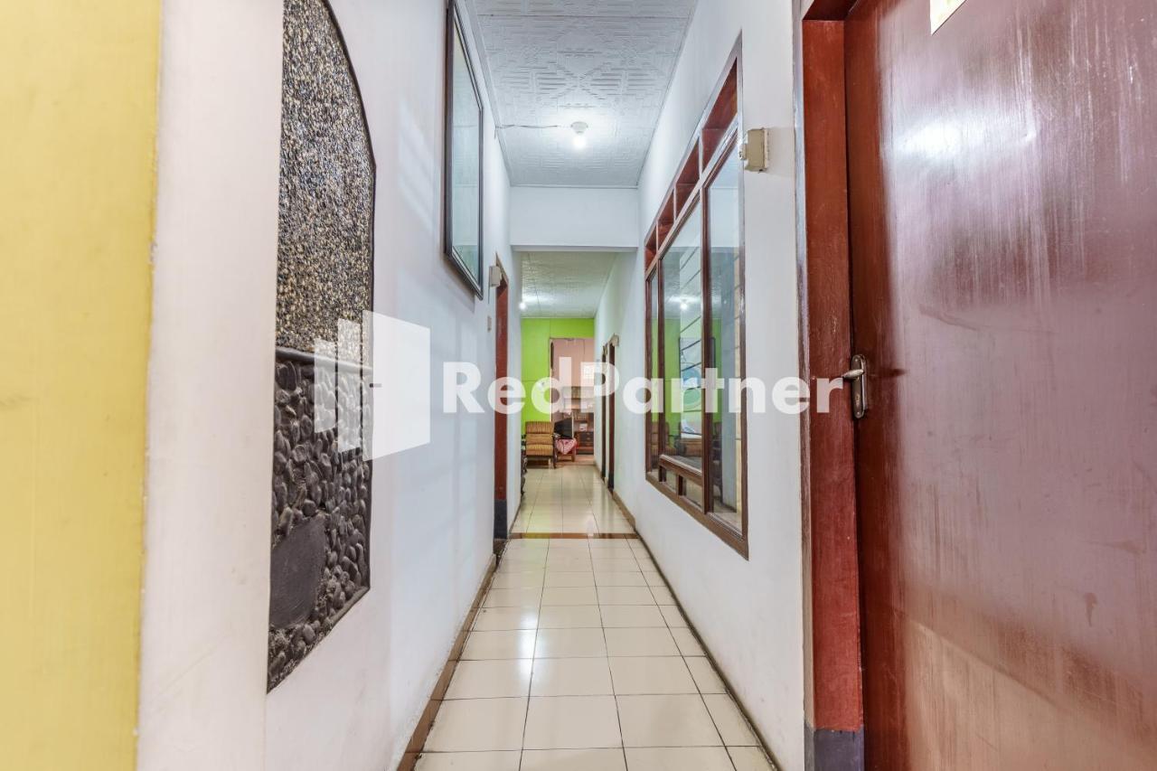Nafisa Homestay Syariah Near Jatim Park 3 Batu Mitra Reddoorz مالانغ المظهر الخارجي الصورة