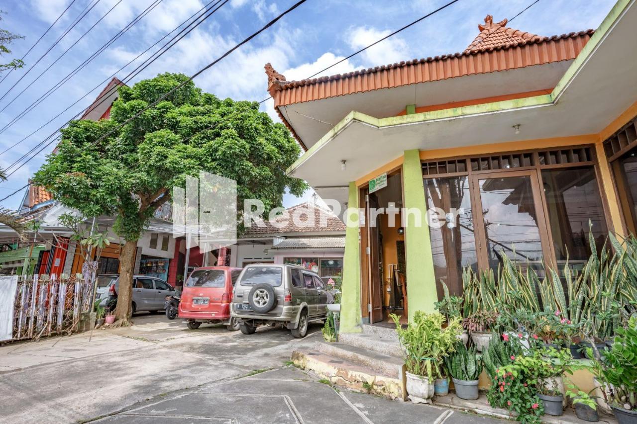 Nafisa Homestay Syariah Near Jatim Park 3 Batu Mitra Reddoorz مالانغ المظهر الخارجي الصورة